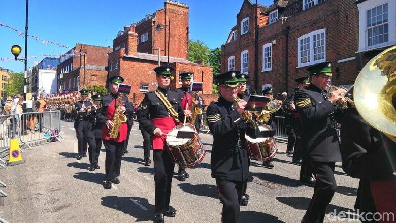Geladi Parade Kereta Kuda Pernikahan Harry-Meghan Mulai Digelar Geladi Parade Kereta Kuda Pernikahan Harry-Meghan Mulai Digelar