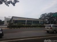 Diler Infiniti di TB Simatupang yang Berubah Menjadi Diler Suzuki. 