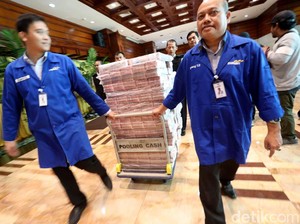 Diusulkan Jadi Rp 20 Juta, Segini Gaji Guru Sekarang