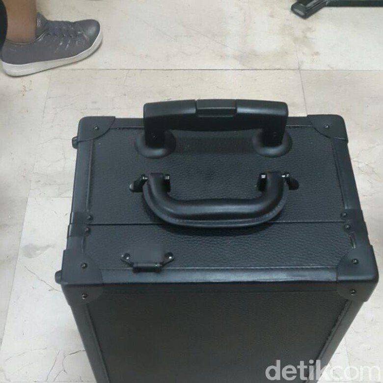 Bercanda Bawa Bom, Penumpang Lion Air di Makassar Diamankan Bercanda Bawa Bom, Penumpang Lion Air di Makassar Diamankan