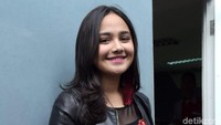 Syifa Hadju usai mengisi di Trans TV, Tendean, Jakarta Selatan, Kamis (17/5) malam. Foto: Noel/detikHOT