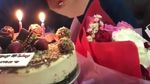 10 Foto Ini Buktikan Komedian Nunung Doyan Makan Salad
