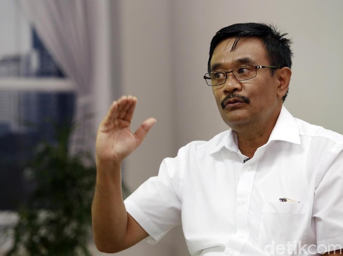 Cagub Sumut Djarot Syaiful Hidayat saat melakoni syuting Blak-blakan Dcandidate detikcom, Kamis (17/5)