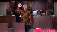 Tonny terbukti menerima uang suap Rp 2,3 miliar berkaitan dengan sejumlah proyek Kementerian Perhubungan (Kemenhub).