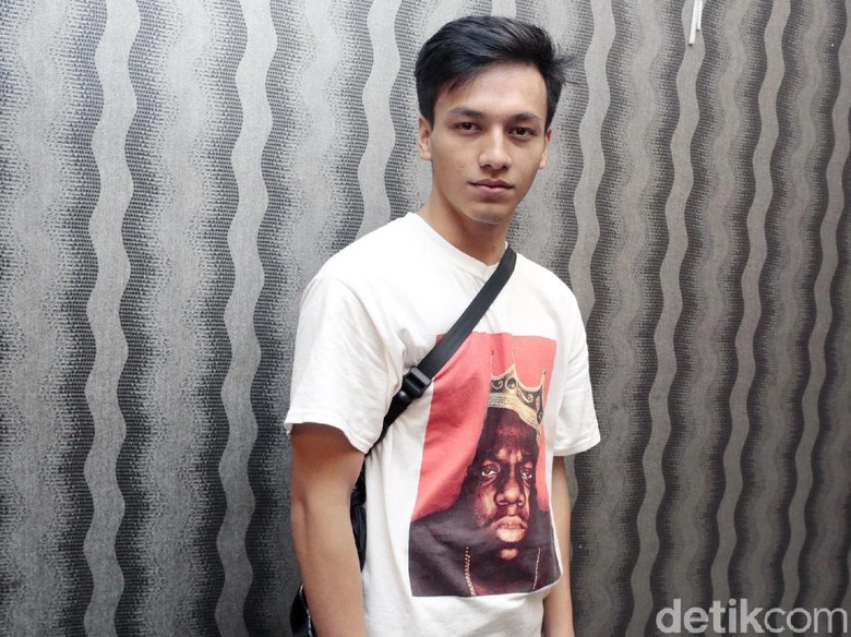 Air Putih dan Mie Instan Jadi Menu Wajib Buka Puasa Jefri Nichol Air Putih dan Mie Instan Jadi Menu Wajib Buka Puasa Jefri Nichol
