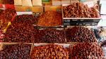 Berkah Pedagang Kurma di Bulan Ramadan