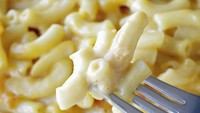 Cancer punya kreativitas yang tak terbendung, tidak heran jika Mac and Cheese bisa jadi pilihan topping pizza yang unik dan berbeda untuk Cancer. Foto: iStock