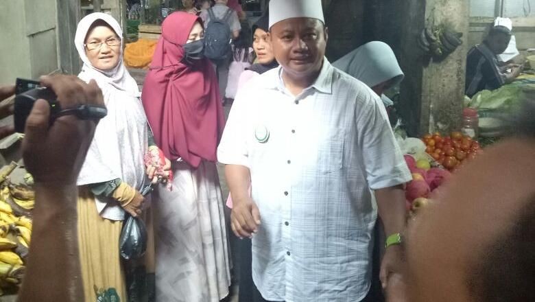 Blusukan ke Pasar Majalengka, Uu Janjikan Program Gerbang Desa Blusukan ke Pasar Majalengka, Uu Janjikan Program Gerbang Desa