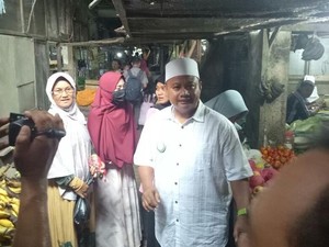 Blusukan ke Pasar Majalengka, Uu Janjikan Program Gerbang Desa