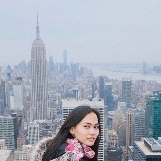 Pada salah satu talkshow dengan stasiun televisi swasta Imel mengaku perjalanan paling panjangnya adalah membawa pesawat dengan tujuan Australia, Jayapura, dan China. Foto: Instagram @imellisas