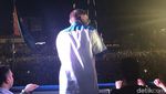Momen Bahagia Bebasnya Anwar Ibrahim dari Jeruji Besi