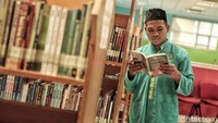Membaca juga dapat mengisi waktu saat menjalankan ibadah puasa.