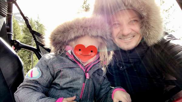 Tak Cuma di Film Avengers, Ini Bukti Jeremy Renner Sayang Anak Tak Cuma di Film Avengers, Ini Bukti Jeremy Renner Sayang Anak