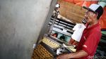 Melihat Industri Rumahan Kue Kering