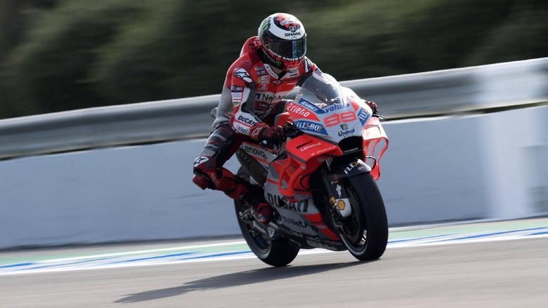 Tekad Lorenzo Kembali Bersaing di MotoGP Prancis Tekad Lorenzo Kembali Bersaing di MotoGP Prancis