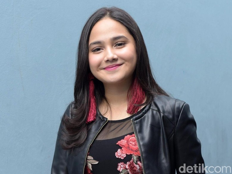 Tahan Nafsu Emosi Jadi Tantangan Syifa Hadju saat Berpuasa Tahan Nafsu Emosi Jadi Tantangan Syifa Hadju saat Berpuasa