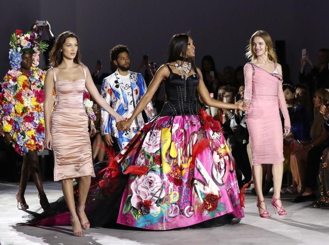 Sebelumnya, Naomi menggelar fashion show amal Fashion For Relief di Cannes. Acara ini sudah menjadi agenda tahunan yang digelar dalam rangkaian Festival Film Cannes. (Foto: Getty Images)