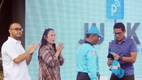Diharapkan dengan penggunaan aplikasi ini selain dapat mengurangi kebocoran pendapatan daerah, juga bertujuan untuk mensejahterakan para juru parkir, karena dilengkapi berbagai fitûr seperti pembelian pulsa sehingga para juru parkir bisa mendapatkan penghasilan tambahan. Foto: dok. Pemprov DKI