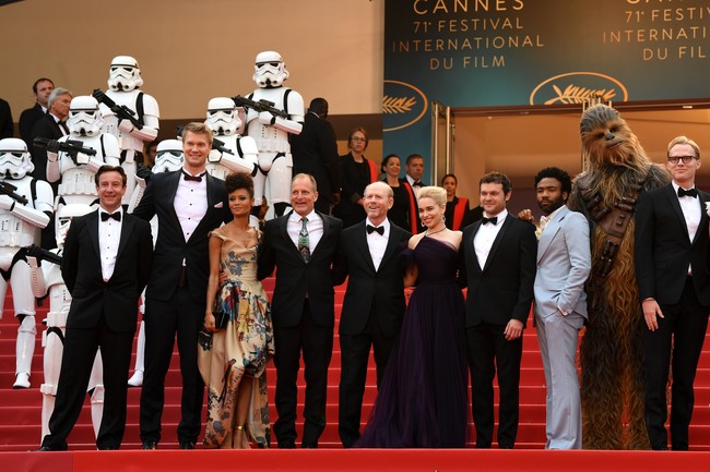 Gaun indah itu tak lain dirancang sendiri oleh Maria Grazia Chiuri, artistic director Dior untuk si bintang Game of Thrones. Foto: Dok. Getty Images