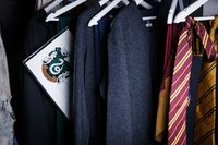 Momen Langka! Cobain Kostum yang Dipakai Syuting Harry Potter