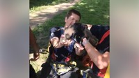 “Kami senang melaporkan bahwa anak anjing itu dipindahkan dan dikembalikan ke pemiliknya yang lega,” tulis petugas pemadam kebakaran (Foto: Dok. Ferguson Fire Department)