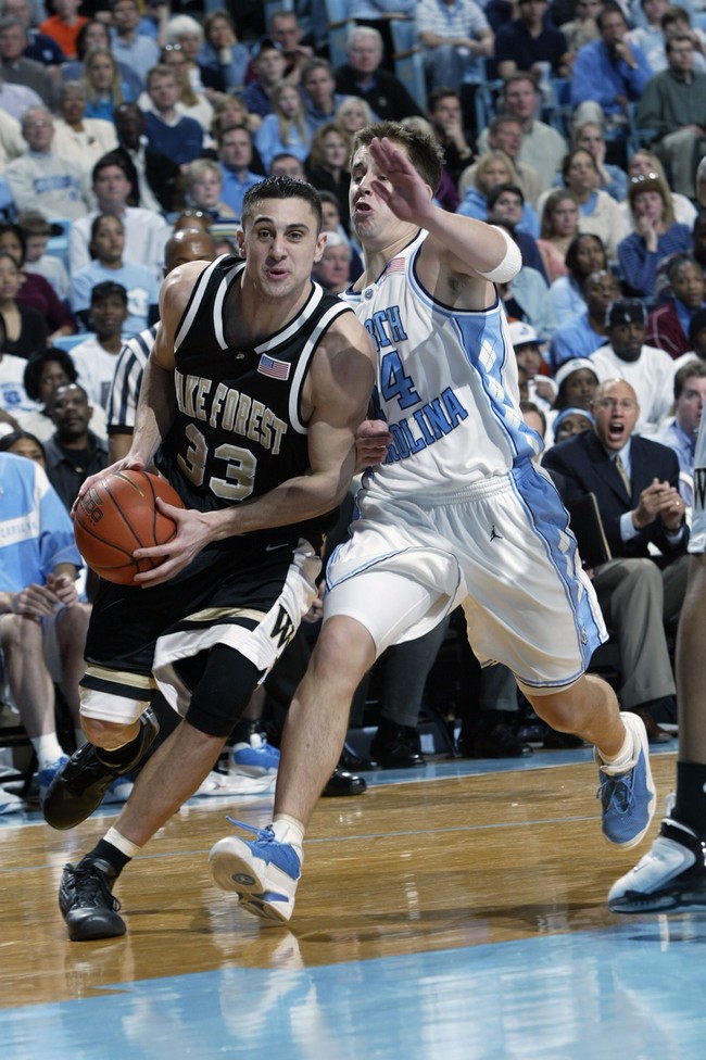 Saat masih kuliah, Meghan Markle dilaporkan pernah berpacaran dengan pebasket Steve Lepore. Hubungan mereka cuma seumur jagung, setelah Steve pindah dari Northwestern University ke kampus di Carolina Utara. Steve kini menjadi pelatih basket dan tinggal bersama istri serta satu anak perempuan di Lexington, Virginia. Foto: Getty Images