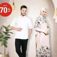 Selain makanan, barang paling banyak dicari selama bulan Ramadan adalah baju muslim. Anda pun bisa mulai mencari baju muslim untuk Lebaran di situs iLotte yang menawarkan diskon hingga 70%. Temukan pilihan baju dan kerudung dari Jenahara, BIA by Zaskia Mecca, sampai Carvil. Foto: Twitter