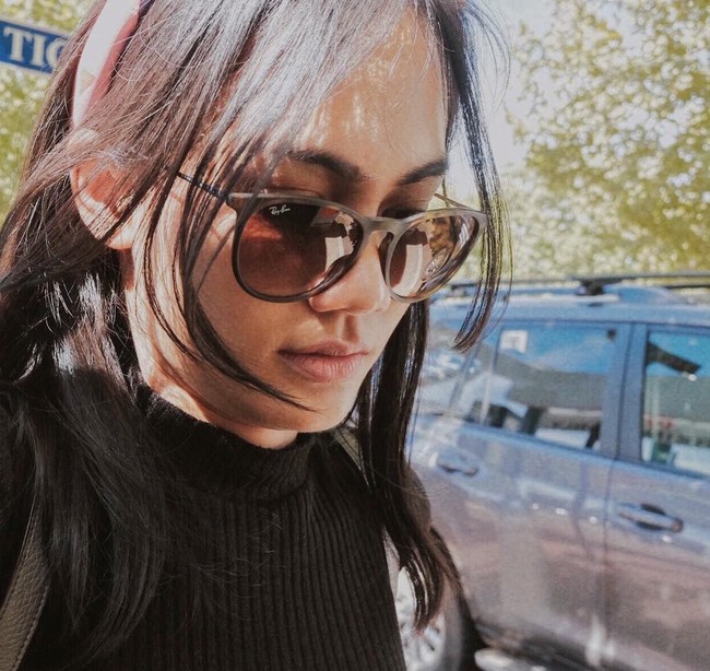 Wanita asal Tangerang ini pun cukup populer di media sosial. Ia memiliki 28 ribu lebih pengikut di Instagram. Foto: Instagram @imellisas