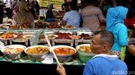 Potret Pasar Takjil Benhil Jelang Buka Puasa