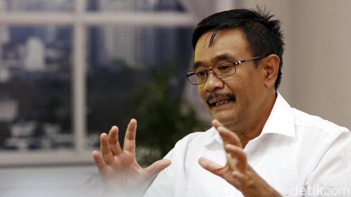Cagub Sumut Djarot Syaiful Hidayat saat melakoni syuting Blak-blakan Dcandidate detikcom, Kamis (17/5)
