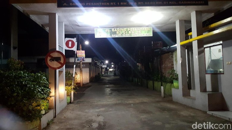 Densus Tangkap 2 Orang Diduga Kelompok JAD di Kota Malang Densus Tangkap 2 Orang Diduga Kelompok JAD di Kota Malang