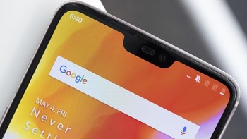 Bagian atasnya terdapat notch. Foto: Sina Mobile