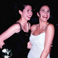 Pesta prom juga sempat dirasakan Meghan. Begini penampilannya saat pesta kelulusan SMA. (Foto: Istimewa)