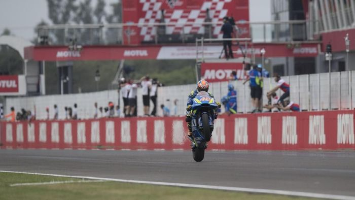 Alex Rins teken kontrak baru dengan Suzuki. (Foto: Mirco Lazzari gp/Getty Images) Alex Rins teken kontrak baru dengan Suzuki. (Foto: Mirco Lazzari gp/Getty Images)