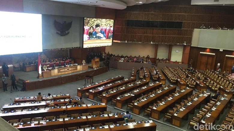 Setelah 2 Tahun, DPR Sahkan RUU Antiterorisme Pagi Ini Setelah 2 Tahun, DPR Sahkan RUU Antiterorisme Pagi Ini