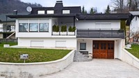 Istri Presiden AS lahir dengan nama Melanija Knavs (diucapkan Knauss) di Novo Mesto, tetapi dibesarkan di Sevnica. Ini villa atau kediamannya di Sevnica (CNN Travel)
