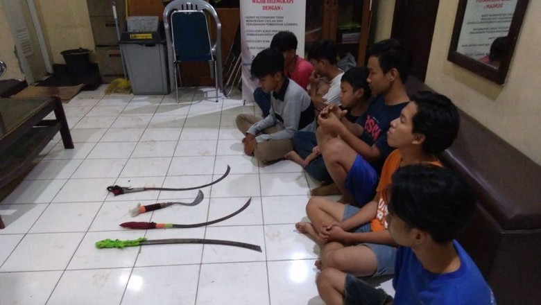 Bawa Senjata Tajam dan Berniat Tawuran, 7 Remaja Diringkus Bawa Senjata Tajam dan Berniat Tawuran, 7 Remaja Diringkus