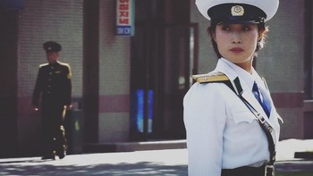 Jika di sini kita mengenal istilah polantas, di sana ada Traffic Lady. (Foto: Instagram/dprk360)