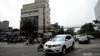 Ada tiga rute di simpang Jalan Mampang Prapatan yang akan ditutup. Berikut ini rekayasanya, Penutupan di simpang Jalan Mampang Prapatan Raya-Jalan Mampang Prapatan 7-Jalan Mampang Prapatan 8.