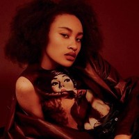 Kalau yang ini pose fierce Bae Yoo Jin saat jadi model pemotretan. Foto: Instagram/@bae_0430