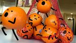 Lucu Banget! Begini Buah-buahan Kalau Foto Bareng Kakek dan Neneknya