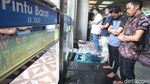 Suasana Salat Jumat di Lorong Pasar Tanah Abang