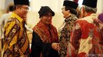 Begini Gaya Menteri Susi Buka Puasa di Istana