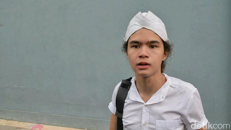 Perasaan Dul Jaelani Saat Diminta Gantikan Ayahnya Manggung/ Foto: Ismail/detikHOT Perasaan Dul Jaelani Saat Diminta Gantikan Ayahnya Manggung/ Foto: Ismail/detikHOT