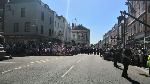 Menyusuri Cantiknya Jalur Parade Kereta Kuda Pangeran Harry-Meghan