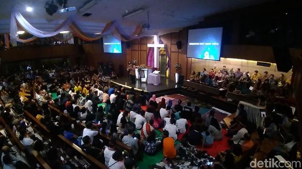 Umat Lintas Agama di Surabaya Satu Doa untuk Keutuhan NKRI 