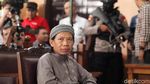 Polisi Bersenjata Lengkap Amankan Sidang Teroris Aman Abdurrahman