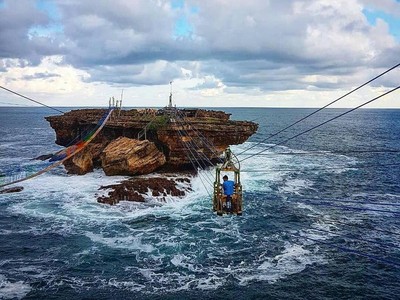 Foto: Kontroversi Pantai Timang Foto: Kontroversi Pantai Timang