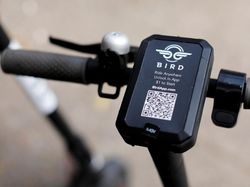 Skuter Listrik Canggih Jadi Tren Baru Transportasi Online