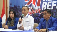 Eddy Soeparno memberikan keterangan terkait rencana peringatan 20 tahun reformasi.